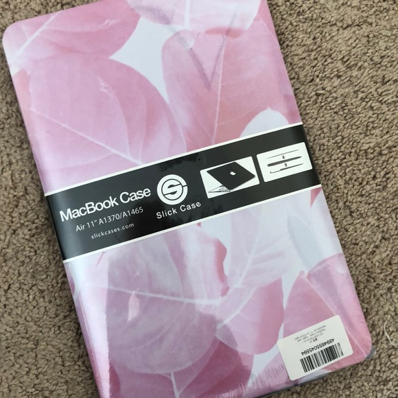 MacBook Case - Picture 1 of 3